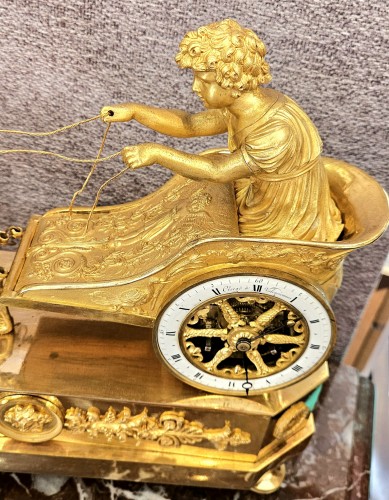 Pendule Empire "le char de la Fidélité" modèle de RAVRIO - Hirsch Antiquités