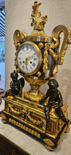 XIXe siècle - Importante pendule en bronze signée Raingo Frères  et Picard, modèle d'Osmond