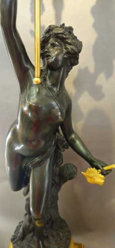 Napoléon III - Paire de grands candélabres aux bacchantes, bronze patiné et doré au mercure