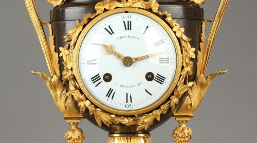Pendule Vase Louis XVI - THIABAUD, Horloger du Garde Meuble de la Couronne - Horlogerie Style Louis XVI