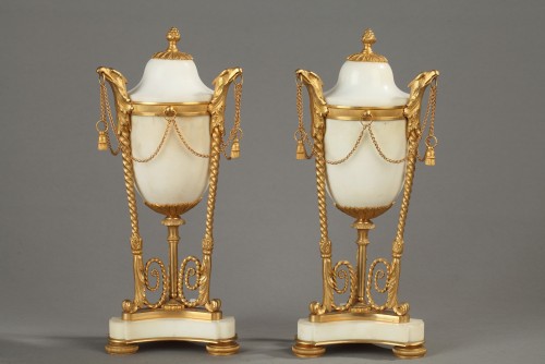 Paire de cassolettes d'époque Louis XVI - Objet de décoration Style Louis XVI