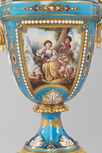 Napoléon III - Vase couvert en porcelaine et bronze doré