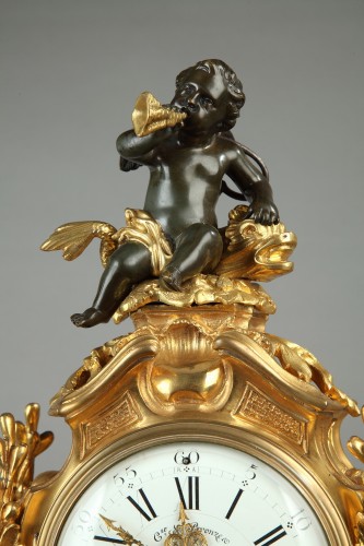 Pendule rocaille aux dauphins - Horlogerie Style Napoléon III