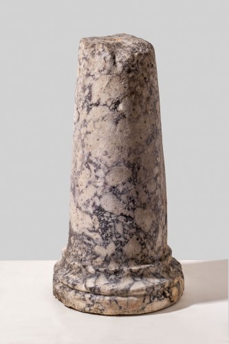 Breccia fragment plinth -Italy, 18th Century  - Sculpture Style 