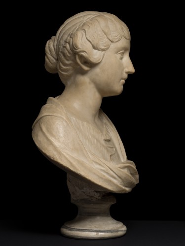 Faustina The Younger, 18th Century, Italian marble bust - Sculpture Style 