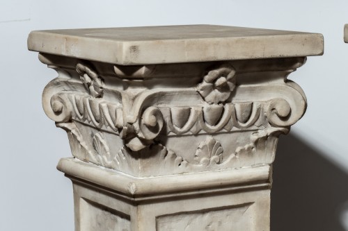 19th century - Italian antique pair of columns/plinths with floral motifs, 19th Century