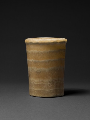 Vase en albâtre, Égypte IIIe/IVe millénaire avant JC - Archéologie Style 