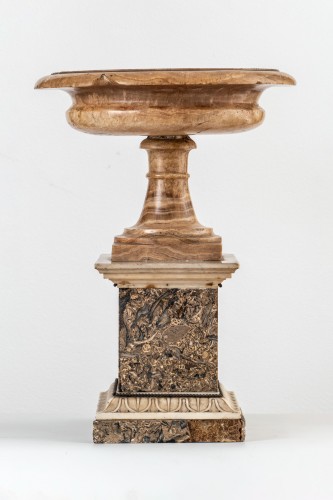 Tazza néoclassique en albâtre Rome, 19e siècle - Objet de décoration Style 