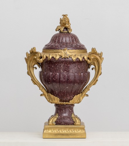 Vase en porphyre à monture en bronze, France 19e siècle - Cavagnis Lacerenza
