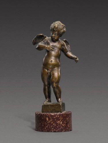 <= 16th century - Bronze Figure of Young Cherub on porphyry base, Workshop of Roccatagliata