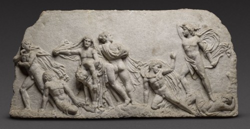 Paire de reliefs en marbre représentant le massacre des Niobides - Sculpture Style 