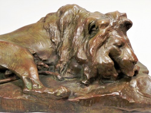 19th century - Josuë DUPON (1864-1935) Lying Lion Bronze (ca 1908) 