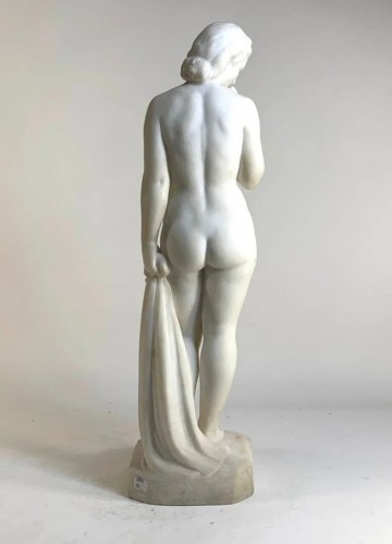 Baigneuse en marbre de Carrare par Cipriani Ugo di Meneville - Art Déco