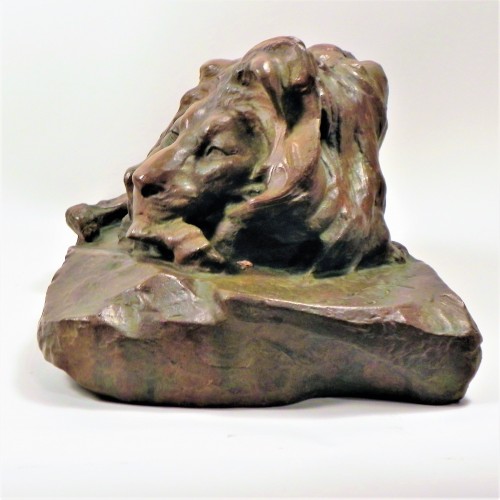 Sculpture  - Old Lying Lion - Josuë Dupon (1864-1935)