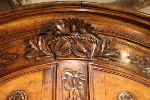 Late 18th C marriage armoire (wardrobe) from Provence. In walnut wood. - 