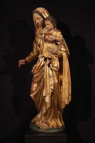 Sculpture Sculpture en Bois - Vierge à l’Enfant en bois doré et polychrome, Sud de la France  XVIIIe siècle