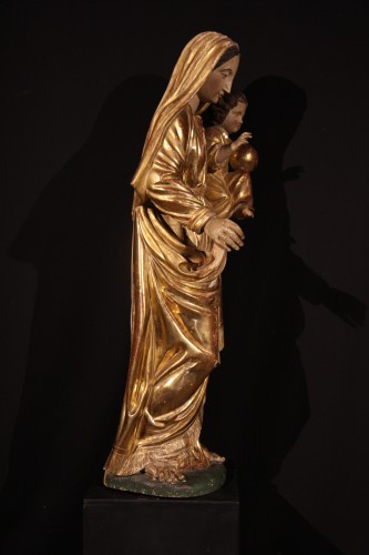 XVIIIe siècle - Vierge à l’Enfant en bois doré et polychrome, Sud de la France  XVIIIe siècle