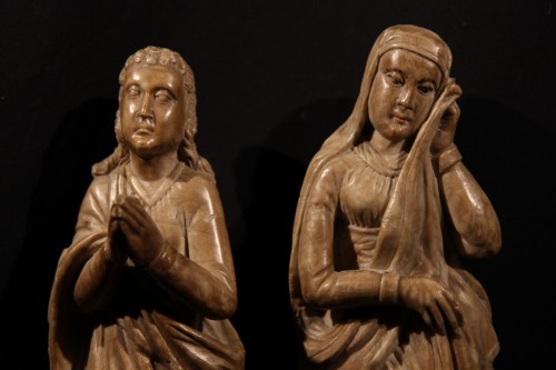 Statuettes en albâtre éléments de calvaire, la Vierge et St Jean - Espagne XVIe siècle - Sculpture Style 