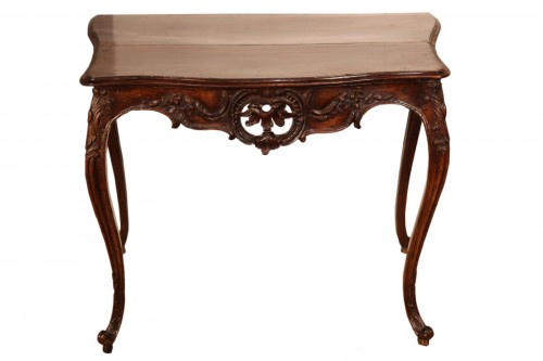 Table console Louis XV en bois de noyer