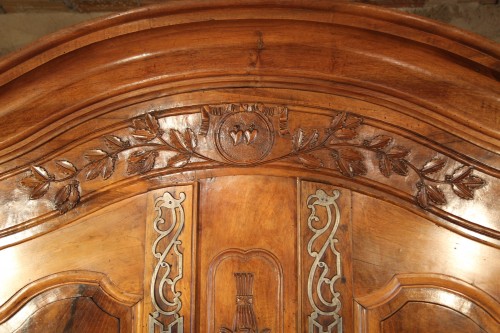 Mobilier Armoire - Armoire arlésienne de mariage du XVIIIe siècle 