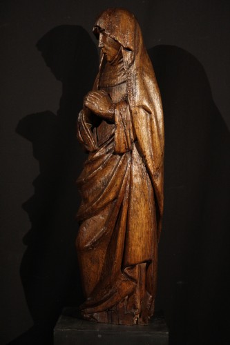 Sculpture  - Early 16th C sorrowful Virgin in carved oak wood. Rhenish work.