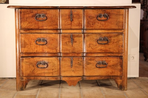 Early 18th C Louis XIV commode in walnut - Furniture Style Louis XIV