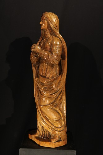 Vierge de douleur, sculpture en bois de noyer, Italie circa 1600 - Sculpture Style 