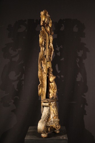 Crucifix d’autel en bois doré et laqué, travail  baroque de l’Italie du Sud 17e siècle - Chatelan Antiquités