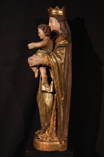 XVIIe siècle - Vierge à l’Enfant, statue en noyer doré et polychromé - Espagne XVIIe siècle