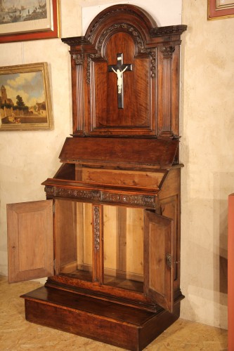 Furniture  - A prie-Dieu for domestic use, Italian work from the 17th century
