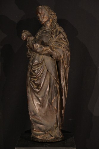 Virgin and Child in carved and lacquered limewood, France circa 1500 - 