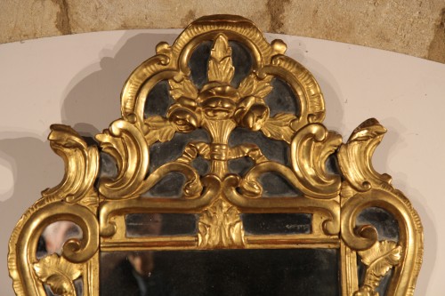 18th C gilded wooden beaded mirror known as «from Beaucaire». From Provence - Mirrors, Trumeau Style 