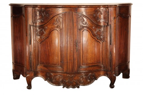 Important buffet d’apparat Louis XV fortement galbé, Haut Languedoc