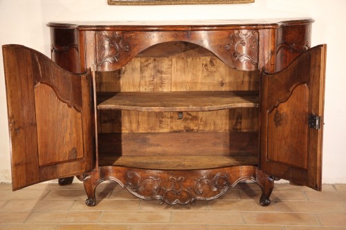 Important buffet d’apparat Louis XV fortement galbé, Rouergue. - Mobilier Style Louis XV