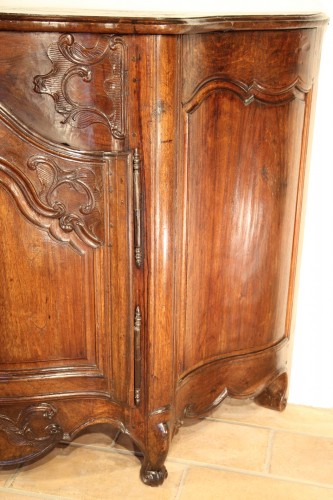 Important buffet d’apparat Louis XV fortement galbé, Rouergue. - Louis XV