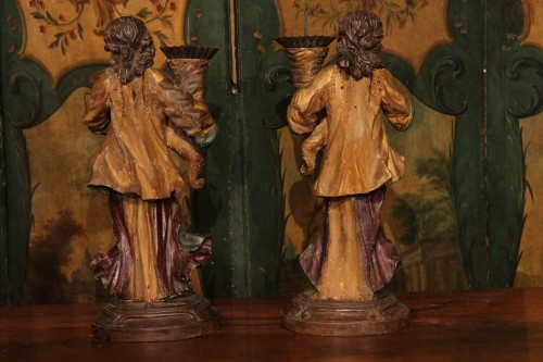 Pair of gilded and polychrome wood torchbearer angels late 17th century - 