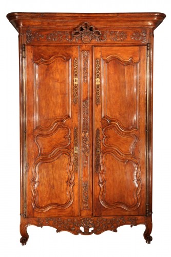 18thC Provencal wedding armoire (wardrobe).Walnut wood stained with alkanet