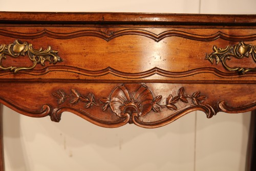 Mobilier Console - Table console provençale en bois de noyer, époque XVIIIe siècle