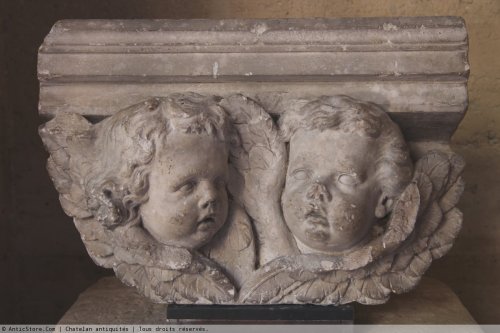 17th c part of a console carved in high relief - Sculpture Style 
