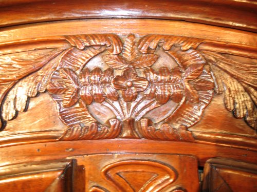 Antiquités - 18thC marriage armoire