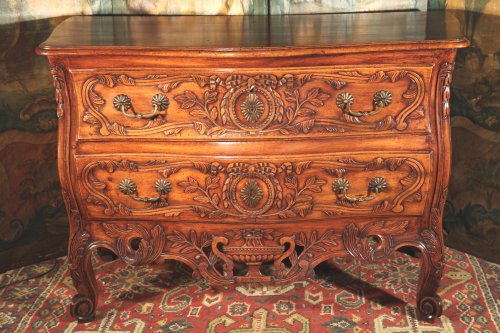 18thC Marriage Commode (chest of drawers)  “with lunette”. From Provence. - Furniture Style Louis XV