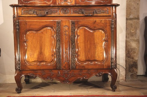 Mobilier Buffet - Buffet à glissants Louis XV, travail provençal d’époque XVIIIe