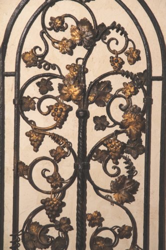 Paire de grilles en fer forgé, travail d’époque XVIIIe - Matériaux & Architecture Style 