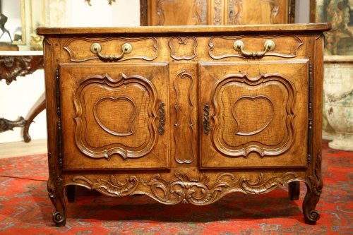 Mobilier Buffet - Buffet Crédence Louis XV, travail provençal du XVIIIe siècle