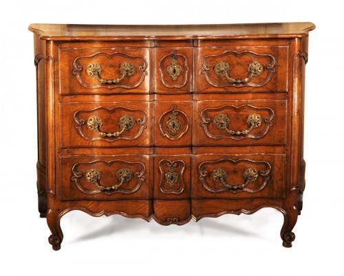 Importante commode Louis XV, travail provençal du XVIIIe siècle