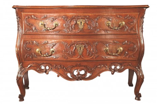 Commode sauteuse nîmoise du XVIIIe dite “à lunette”