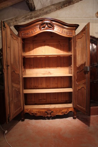 XVIIIe siècle - Armoire de mariage provençale fin XVIIIe sièle