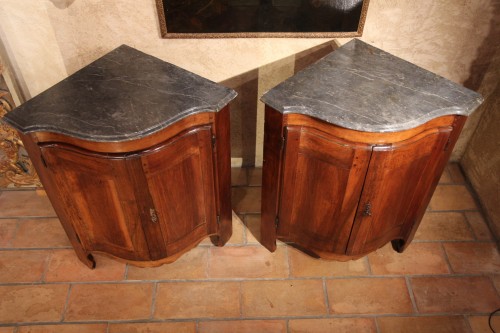 Furniture  - Pair of low 18th century “encoignures”