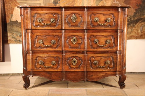 Commode en double arbalète Région d’Aix-Marseille XVIIIe siècle - Mobilier Style 