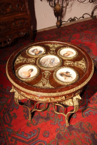 Napoleon III Pedestal table said “at the Emperor” - Furniture Style 